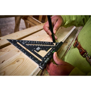 STILETTO STSQ7 - L 7in Carpenter Square with Level - Mississauga Hardware Centre Inc